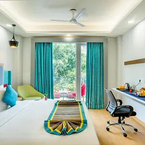 Inde Golf Course Extension, Hotel Gurgaon