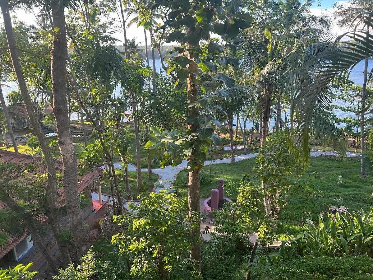 *** Hotel Vishram Village Varkala India